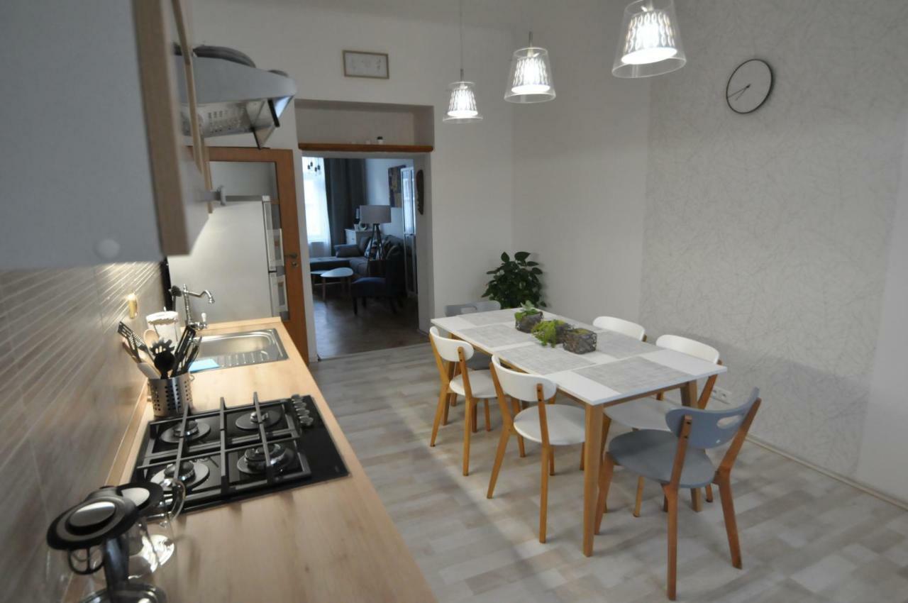 Jirina Appartments Прага Екстер'єр фото