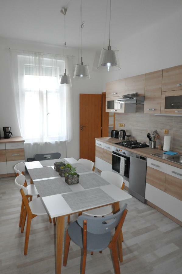 Jirina Appartments Прага Екстер'єр фото