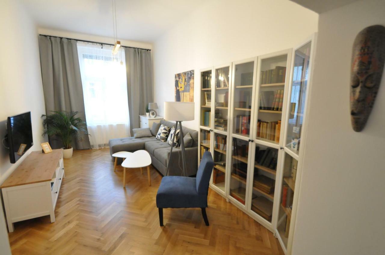 Jirina Appartments Прага Екстер'єр фото