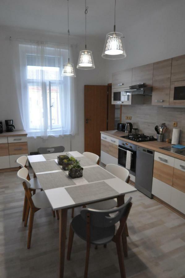 Jirina Appartments Прага Екстер'єр фото