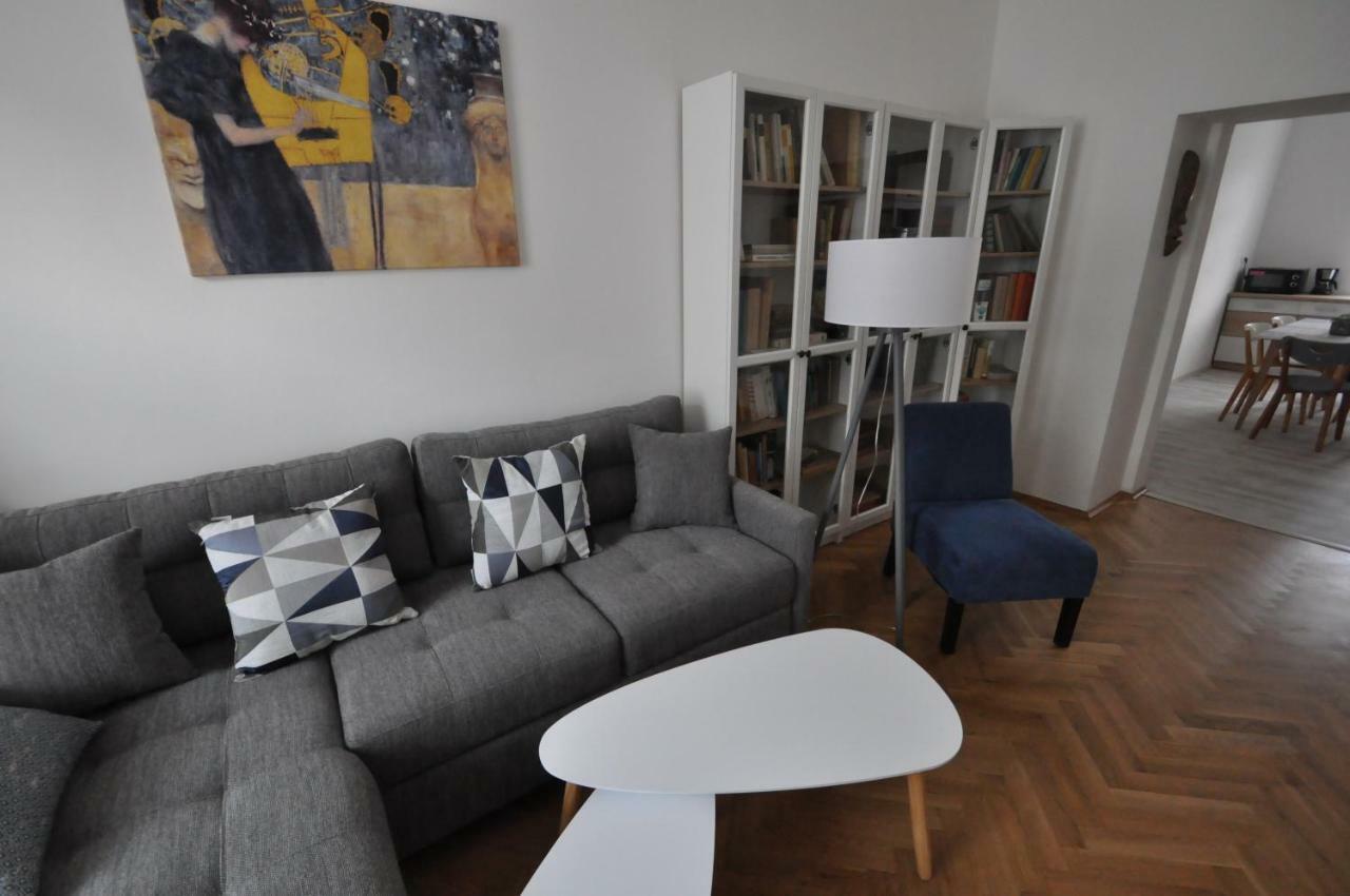 Jirina Appartments Прага Екстер'єр фото